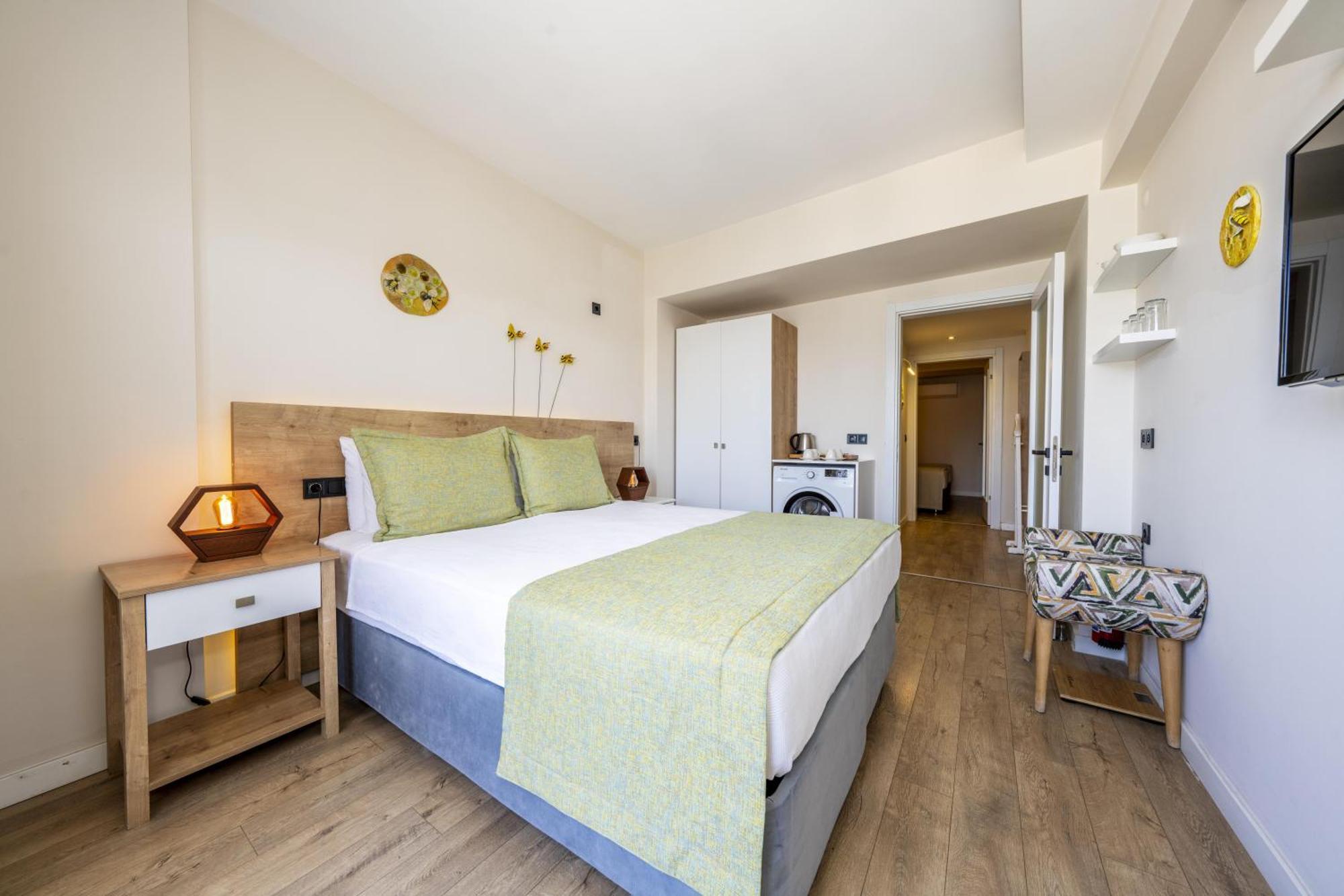 Ece Marina Otel 2*